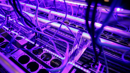 挖矿收益不足3美分 比特币暴跌后矿商们集体“弃挖”转向HPC求生