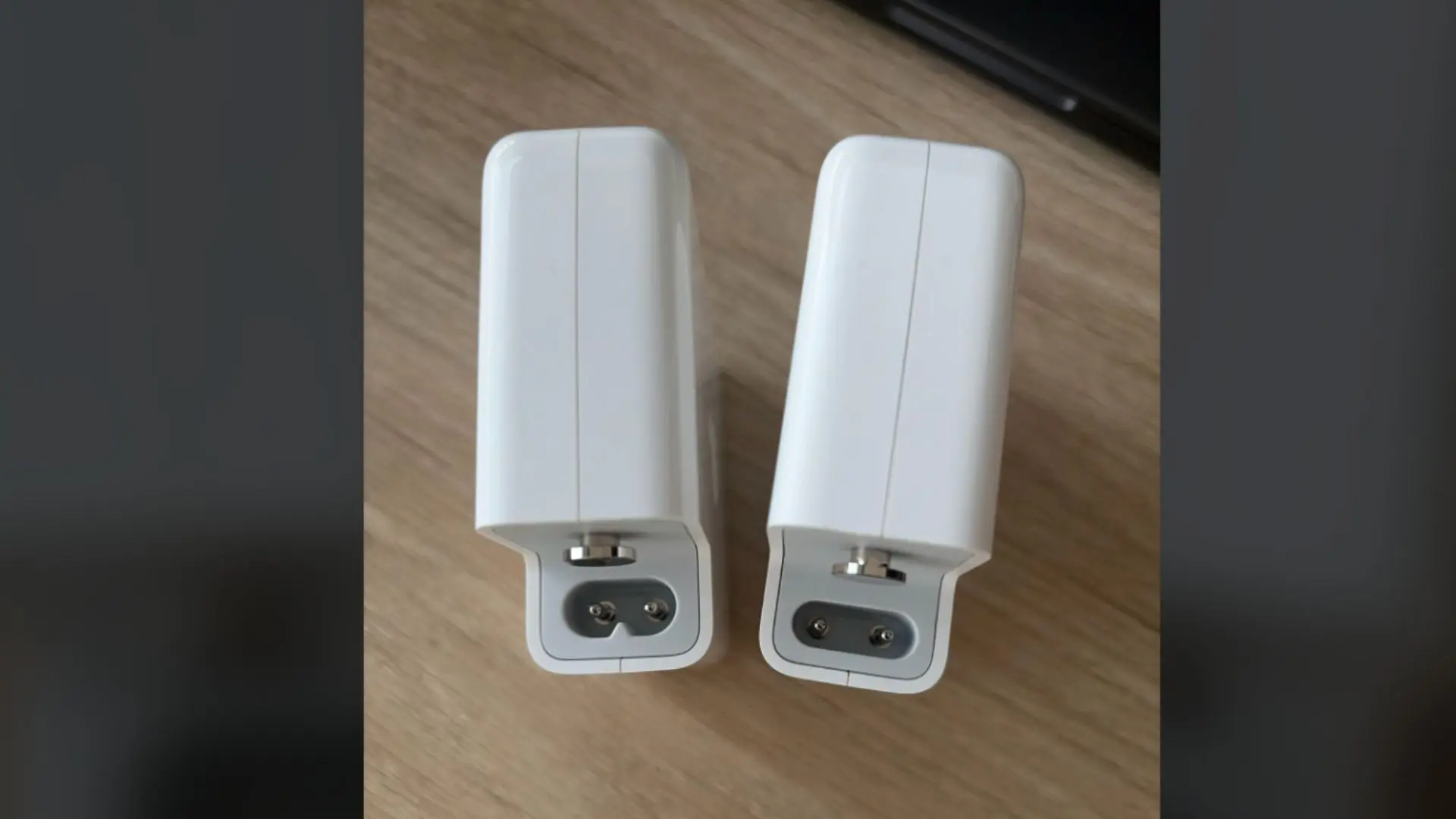 苹果悄然更换140W MacBook Pro充电器插头设计 引发兼容性争议