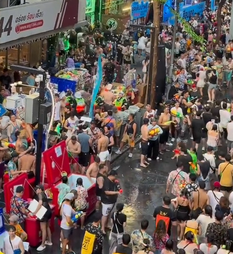 泰国泼水节6天发生1108起交通事故 216人丧命同比下降6.5%