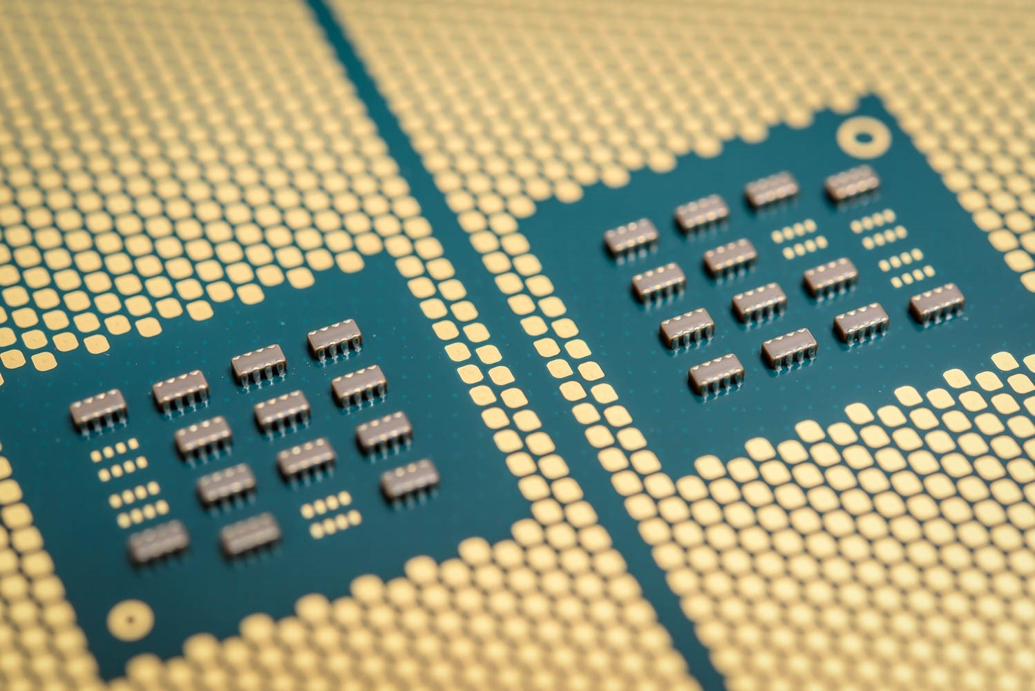 Intel:CPU和GPU需求量将达到1:1