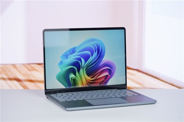 微软5月中旬发新Surface 消费版ARM、商务版Intel
