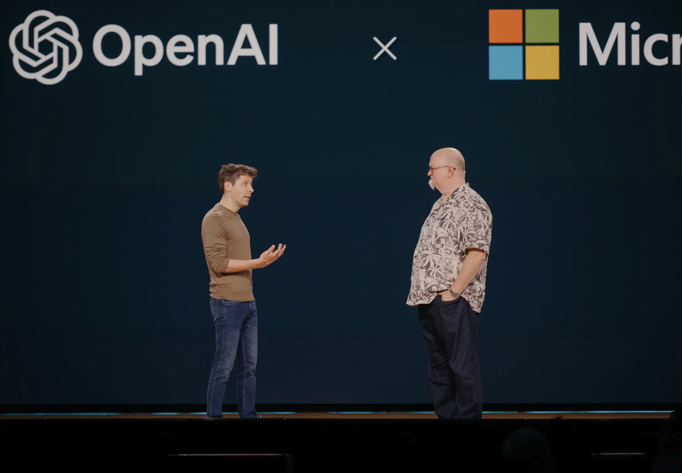 微软早年投资OpenAI内情曝光 怕其转投亚马逊