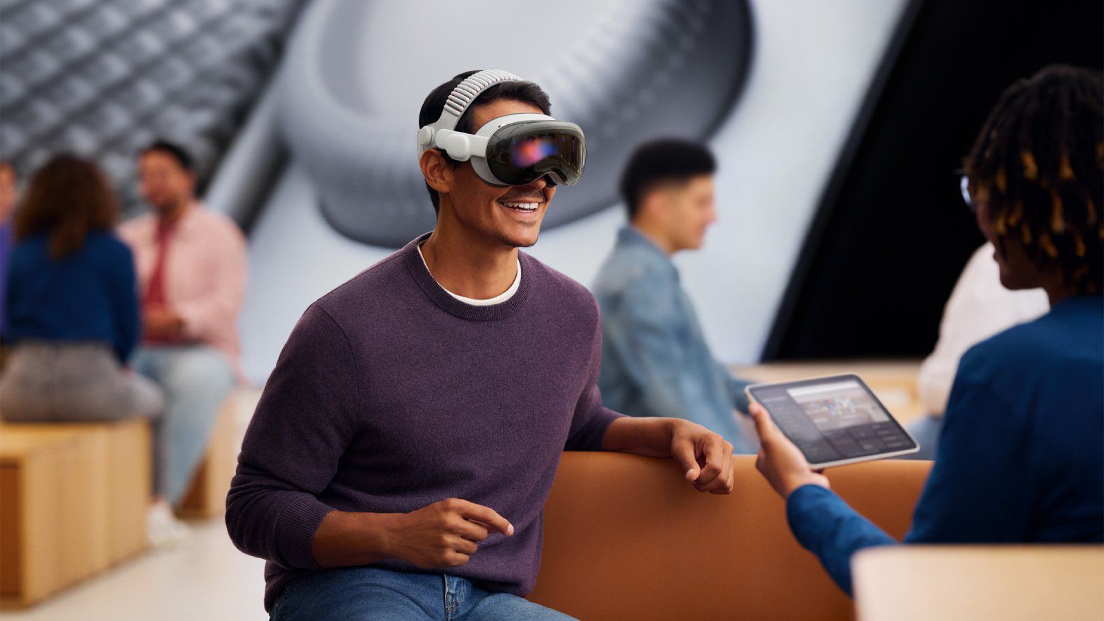 新一代 Apple Vision Pro 至少两年内无望推出