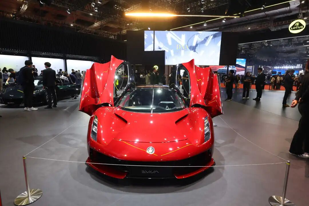 又一跑车品牌撤回全面电动化 时隔5年重做燃油车