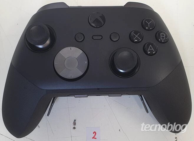 疑似Xbox Elite 3手柄监管图像曝光:延续高端定位 强化云游戏与高度可自定义设计