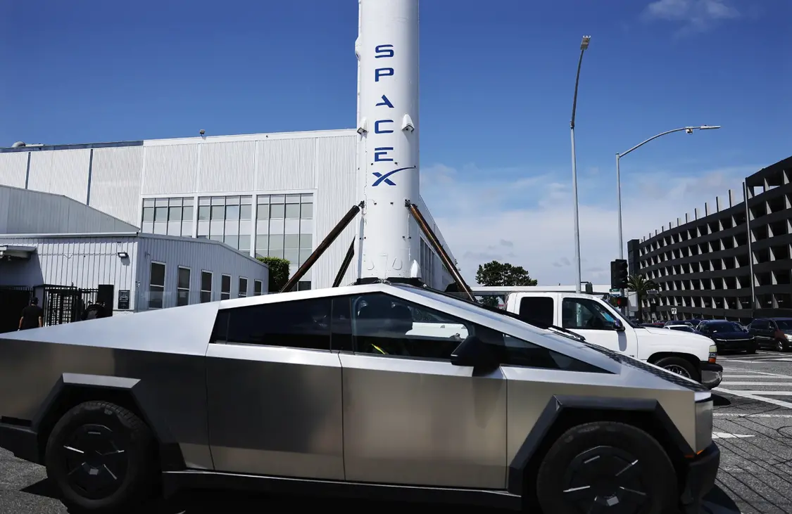 “马斯克第二股”要来了 美媒:SpaceX IPO威胁特斯拉“光环”
