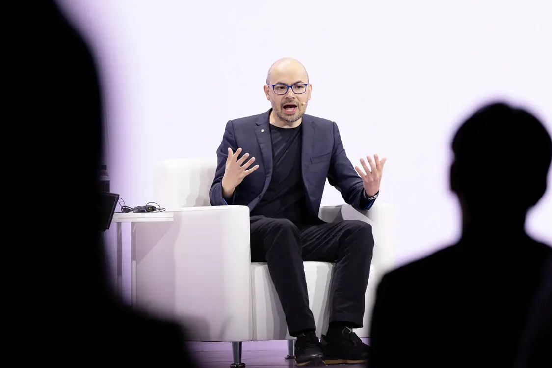 DeepMind CEO批评“AI裁员论”:取代开发者是重大错误
