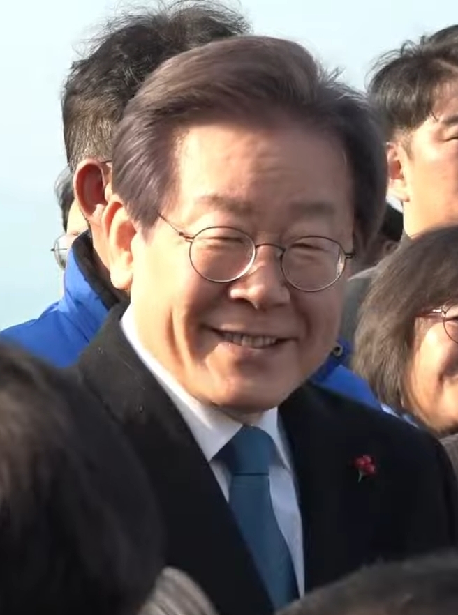 三星电子劳资谈判破裂后 韩国总统李在明称工会行动须有适当限度
