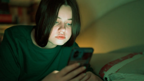 报告称部分人工智能心理健康应用对青少年存在危害