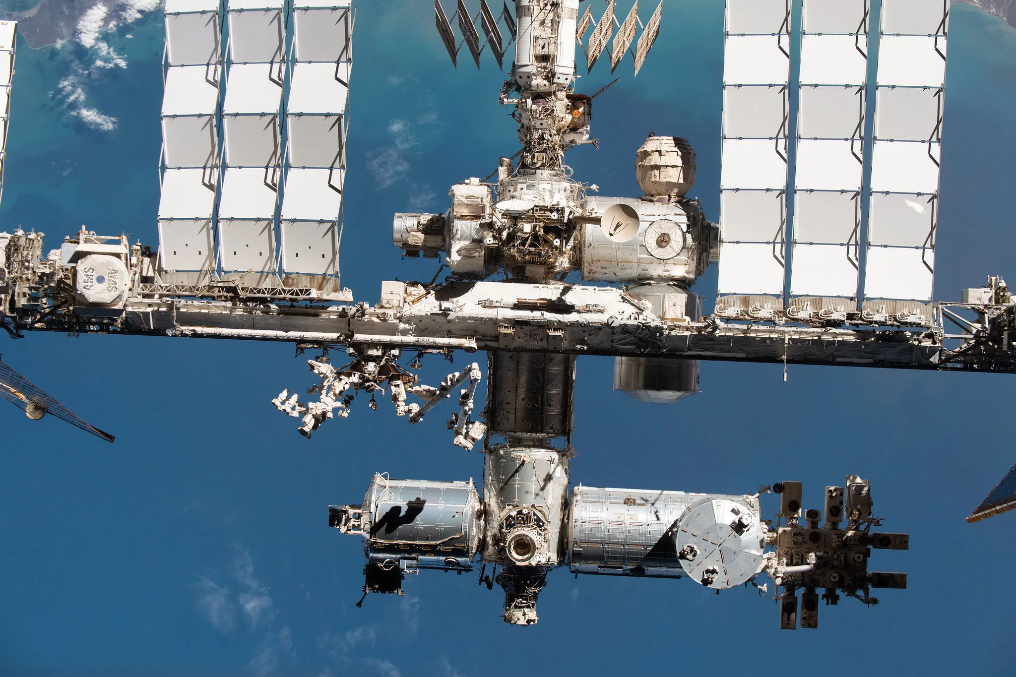 俄罗斯服务舱再现泄漏风险 NASA指示宇航员转移至SpaceX载人龙飞船避险