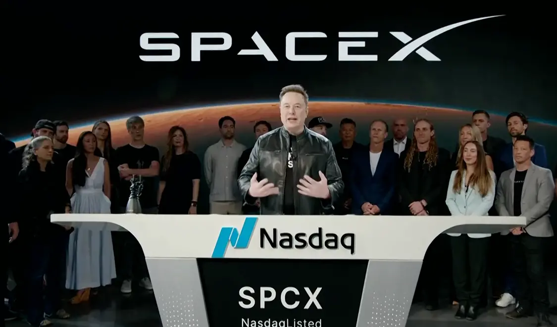 SpaceX正式登陆纳斯达克 马斯克远程敲钟