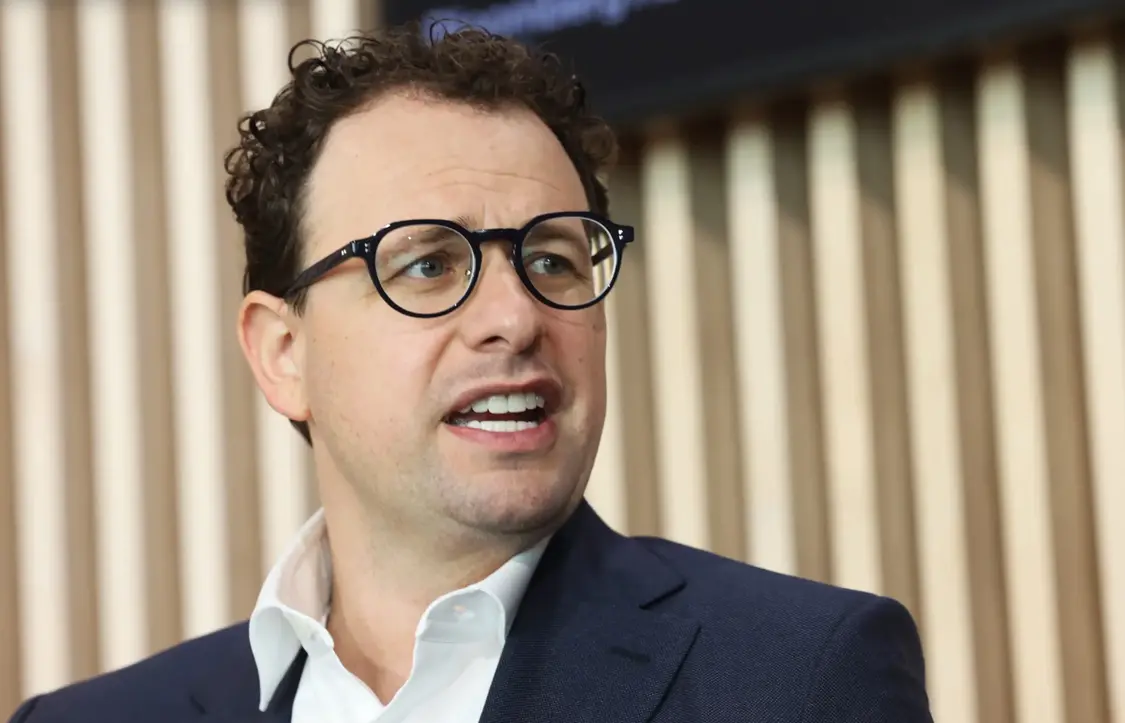 Anthropic CEO:人工智能公司需“数千亿美元”收入 否则将面临生存风险
