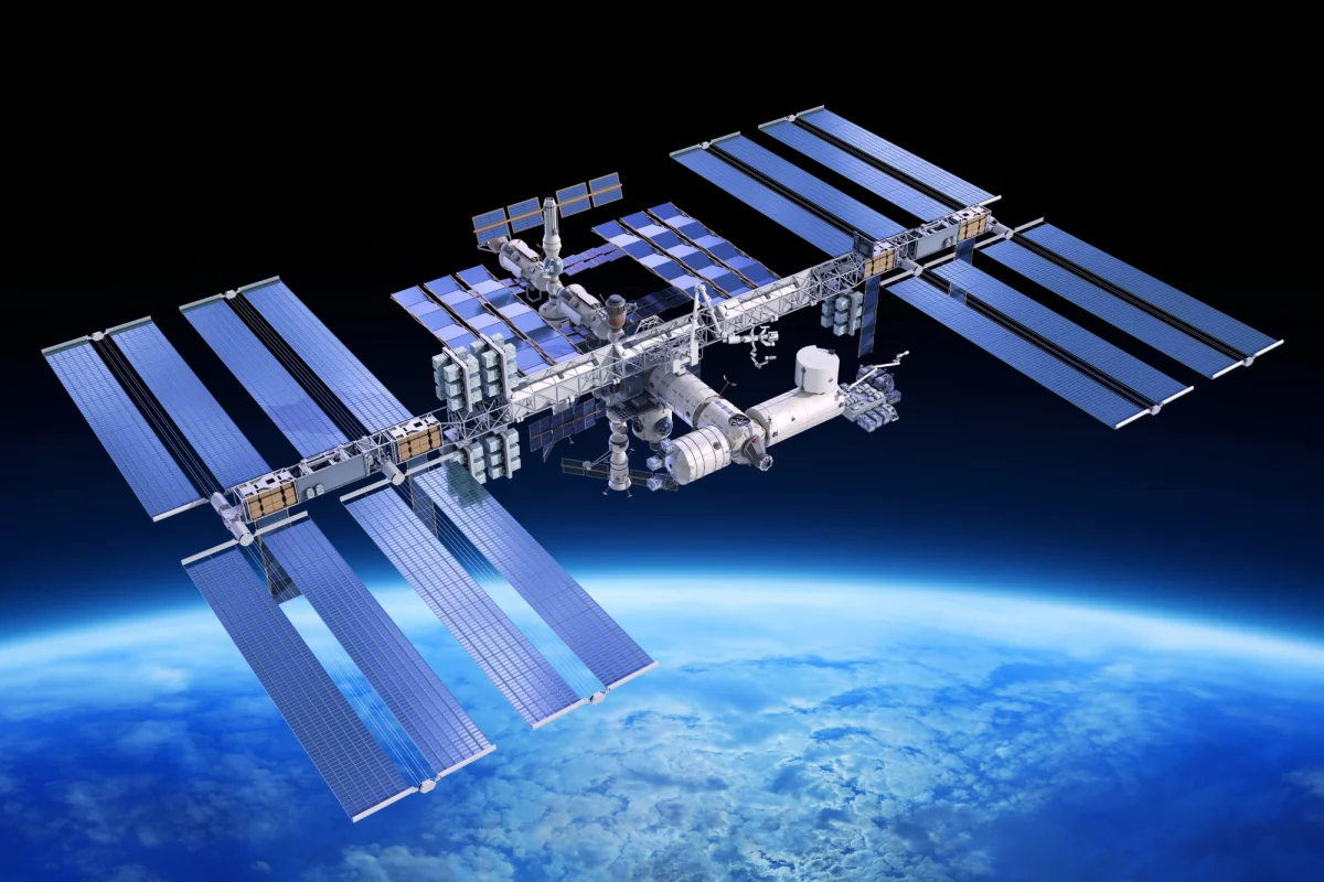 国际空间站反复漏气 人类最昂贵“太空实验室”还能安全运行多久?