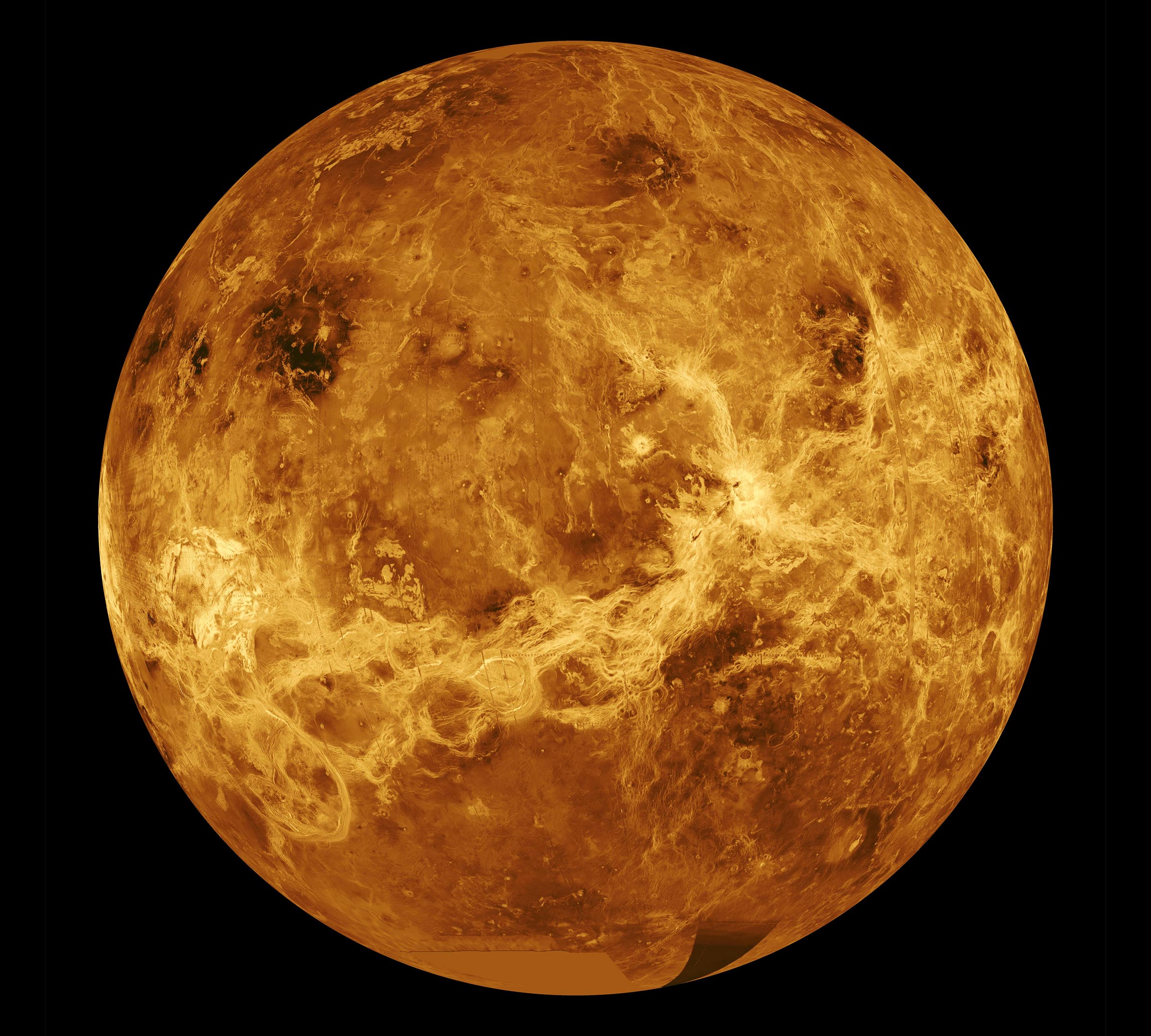 金星地表之下依然存在活跃地质运动 巨型裂谷成最新证据