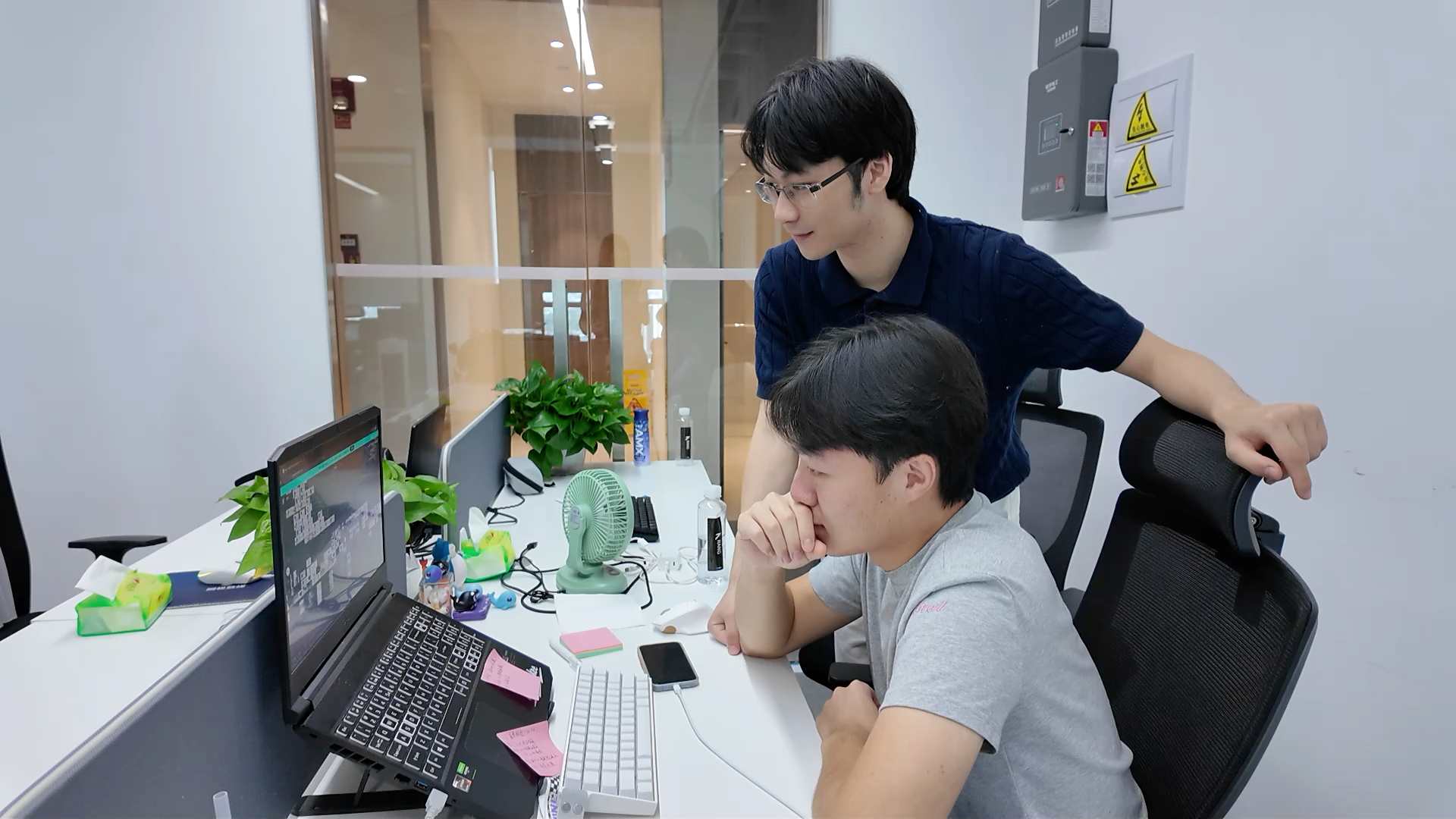 AI短剧的“幸存者游戏”:谁在赚钱,谁在出局?
