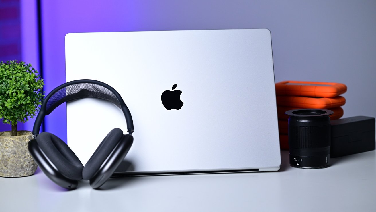 传苹果OLED屏MacBook或搭载M5 Ultra芯片 但实际落地可能性存疑