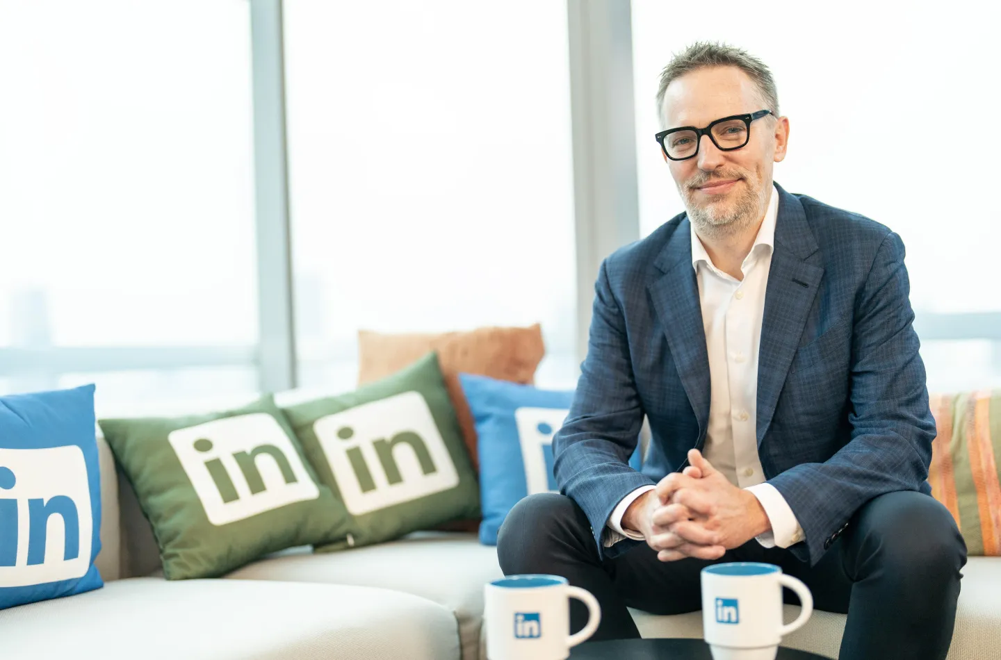 微软Office与Teams负责人将离职:曾任LinkedIn CEO 任职近18年后选择离开