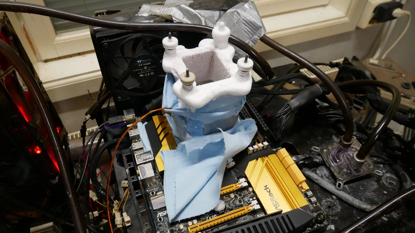 超频玩家将英特尔酷睿i5-4670K推至6.3 GHz 尘封12年的纪录被打破