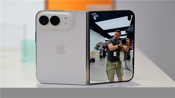 iPhone Duo仅支持eSIM被劝退 博主：出国就得删掉国内号码