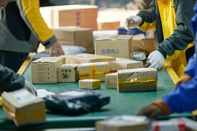 央视揭秘快递末端“以罚代管”怪圈